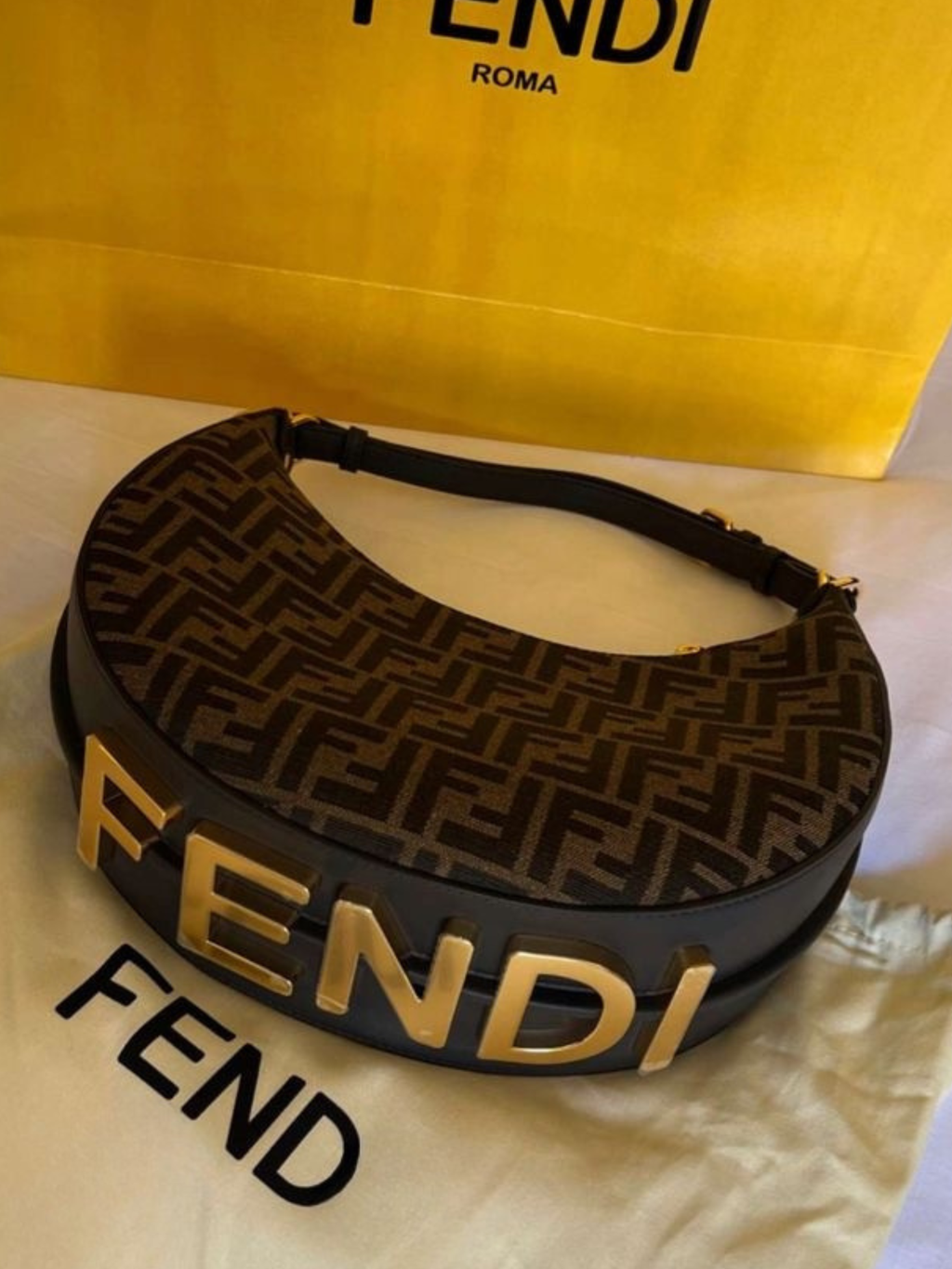 FED HANDTASCHE