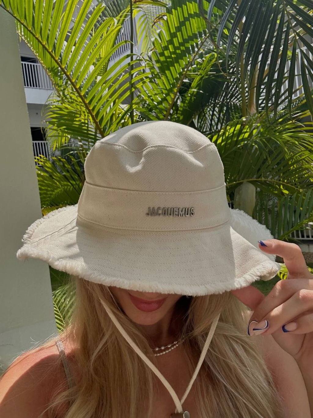 JACU HUT